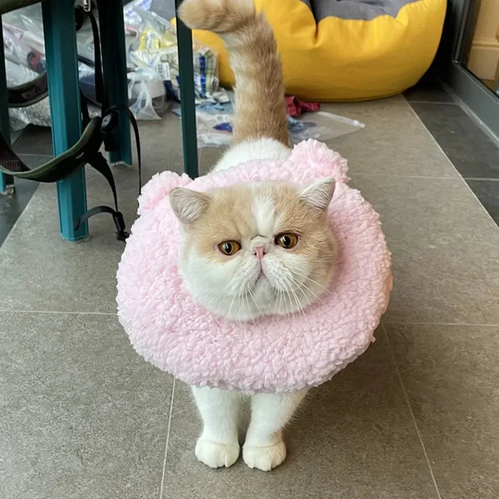 1 Pc Cute Cartoon Cat Recovery Collar – Soft Plush Adjustable Elizabeth Cone for Cats & Small Dogs | Anti-Bite Protective Neck Collar for Post-Surgery Wound Healing
